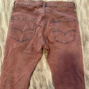 Levi’s slim cut jeans maroon